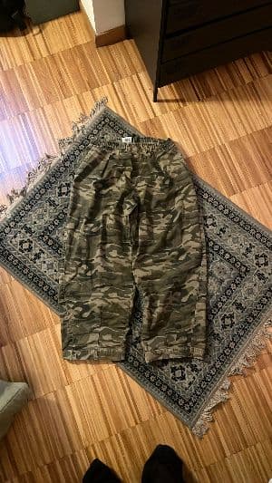 photo labelled trousers, misread as shorts